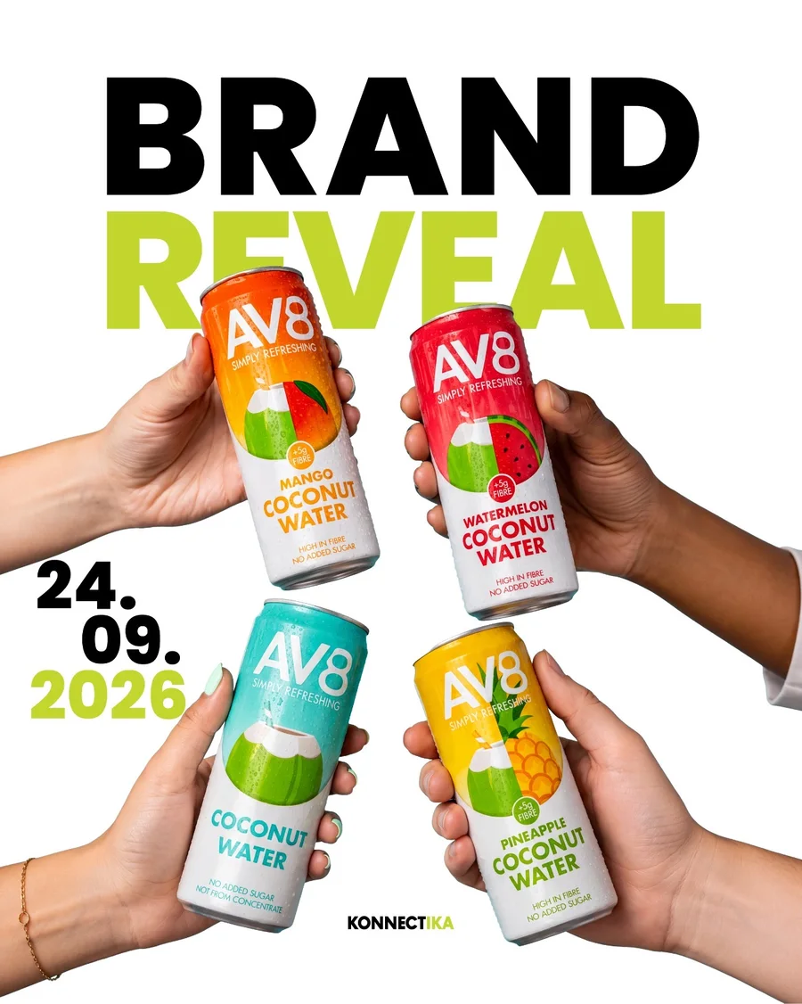 Vier Dosen AV8 Coconut Water